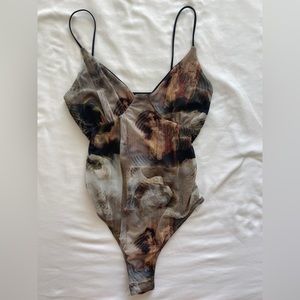 Prettylittle thing bodysuit size small